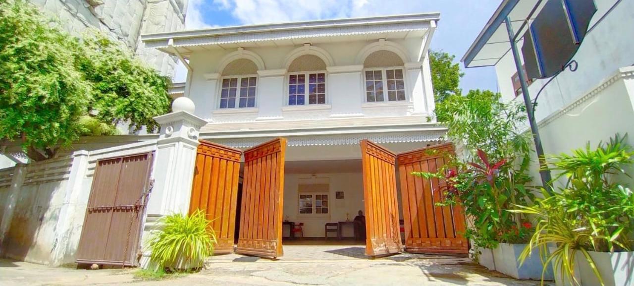 Tarshish Villa - Kolombo Bagian luar foto